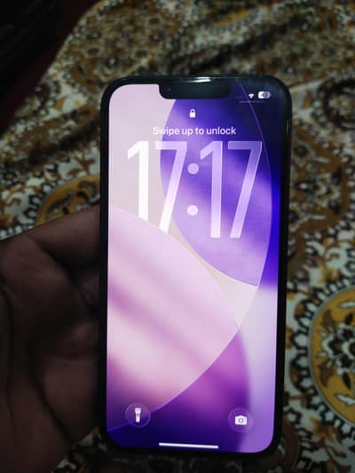 Apple iPhone 13