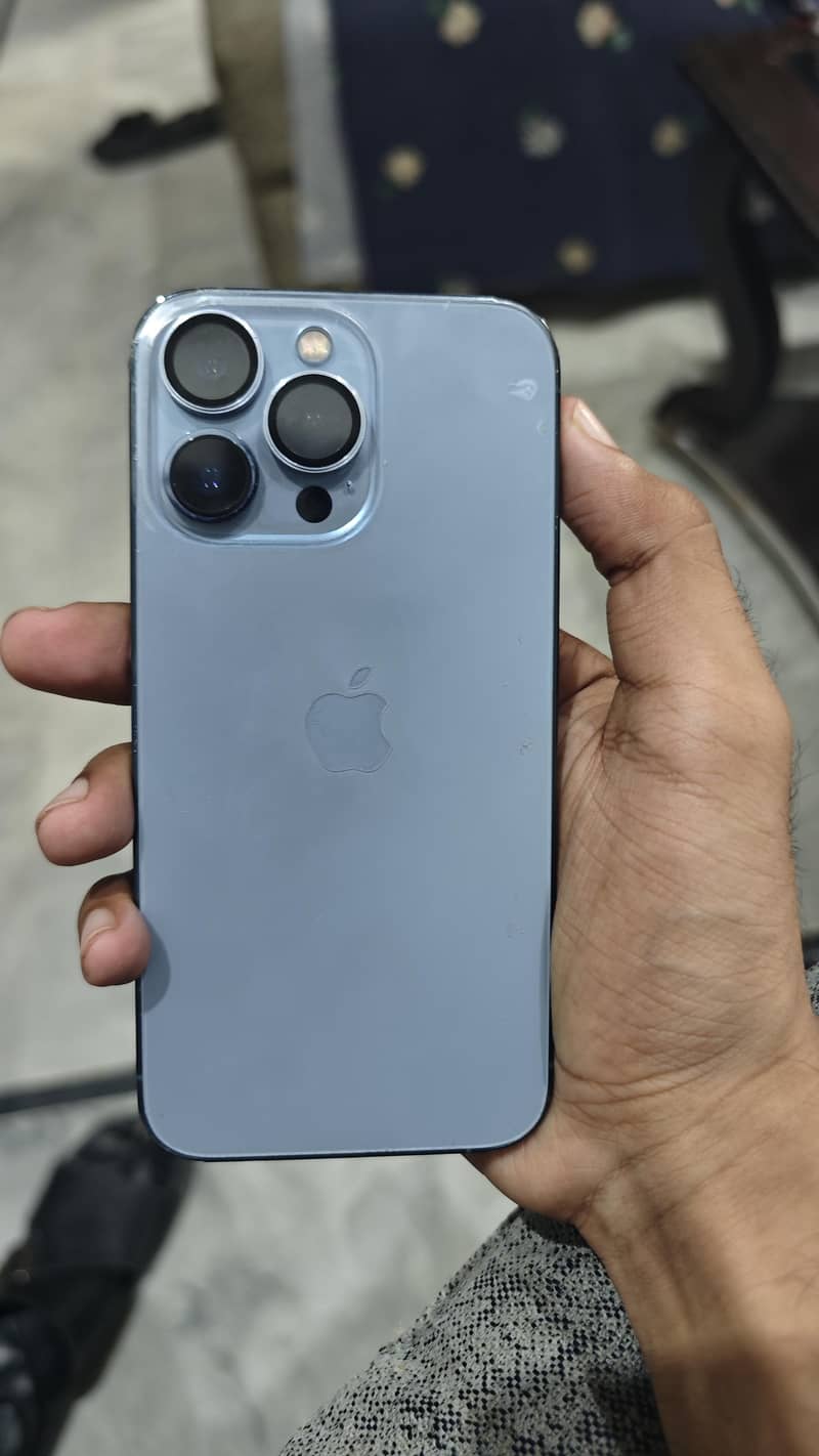 Apple iPhone 13 Pro 0