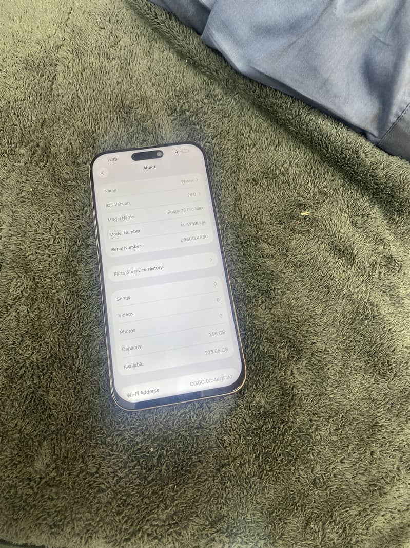 Apple iPhone 16 Pro Max 3