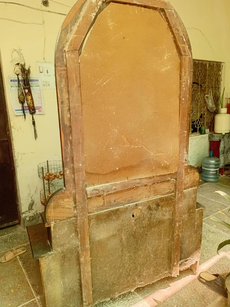 DRESSING TABLE 2