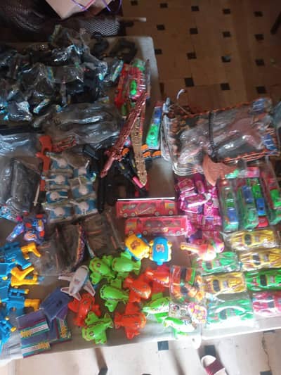 mixed toys for sale in whole sale rate in wahcantt 27aera due to shop