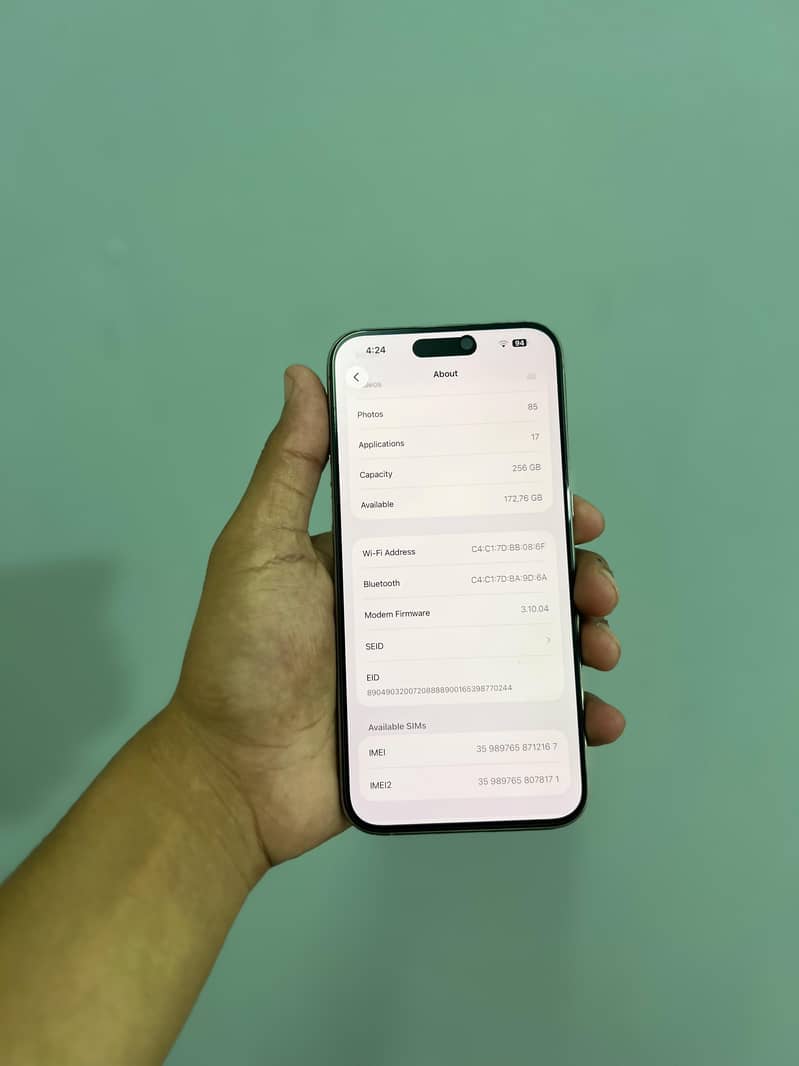 Apple iPhone 15 Pro Max 4