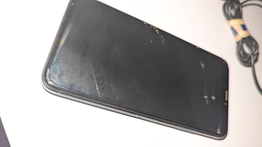 Apple iPhone 11 Pro Max 1