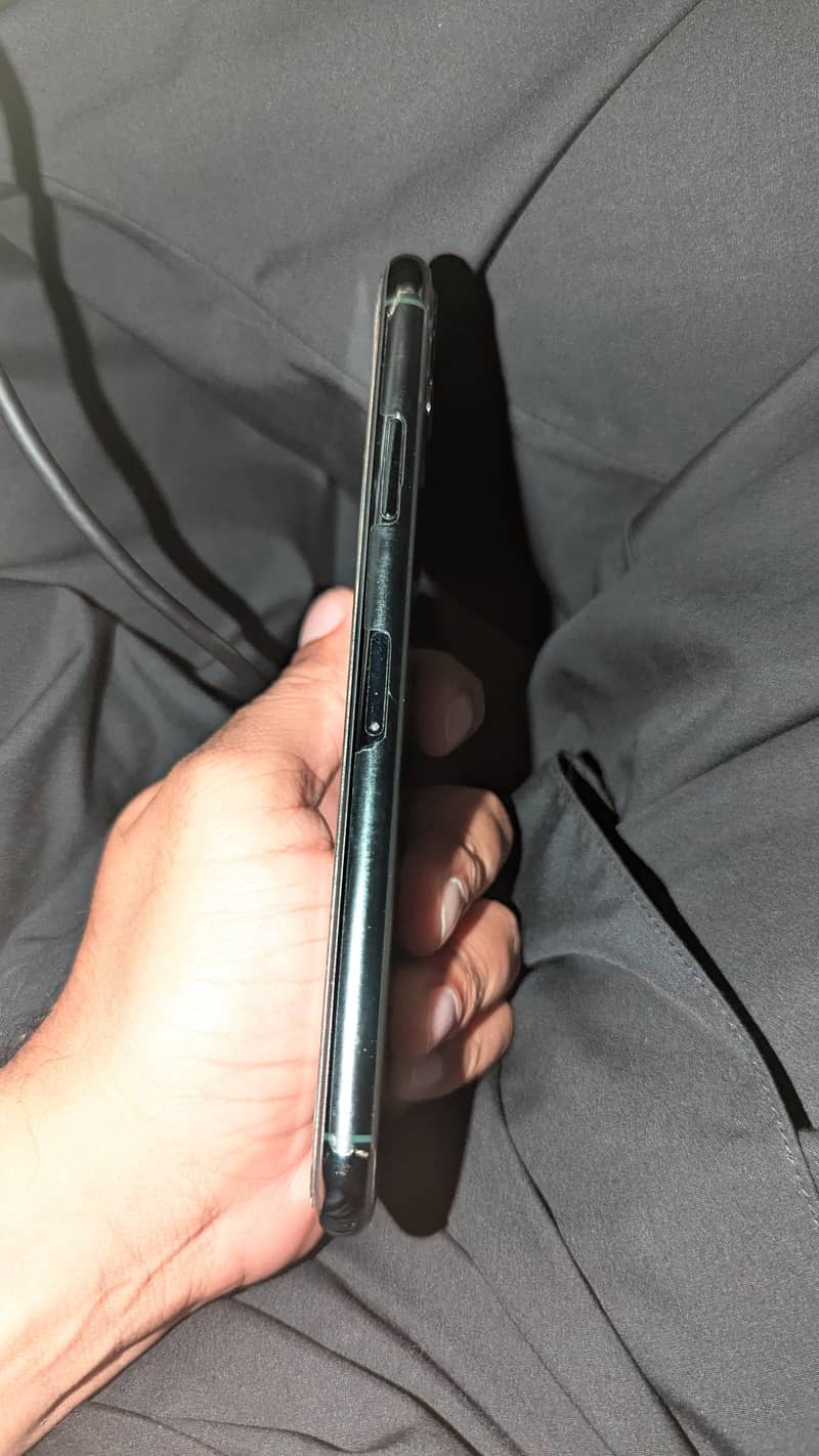 Apple iPhone 11 Pro Max 3