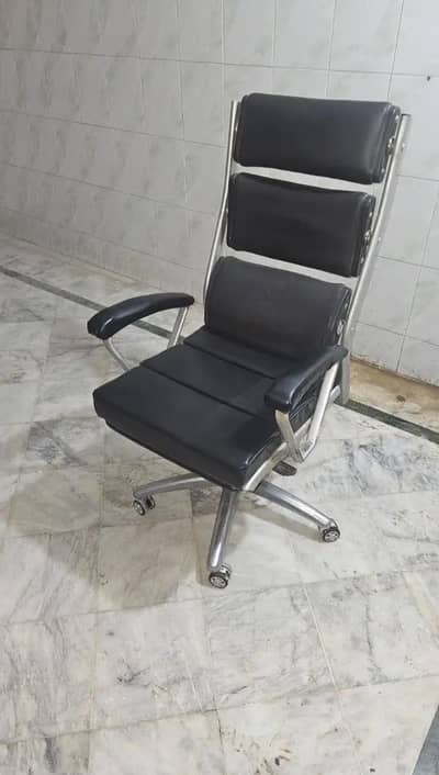 Torch brand luxury chair for business man