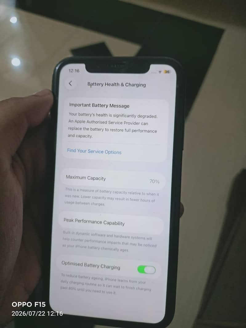 Apple iPhone 11 4