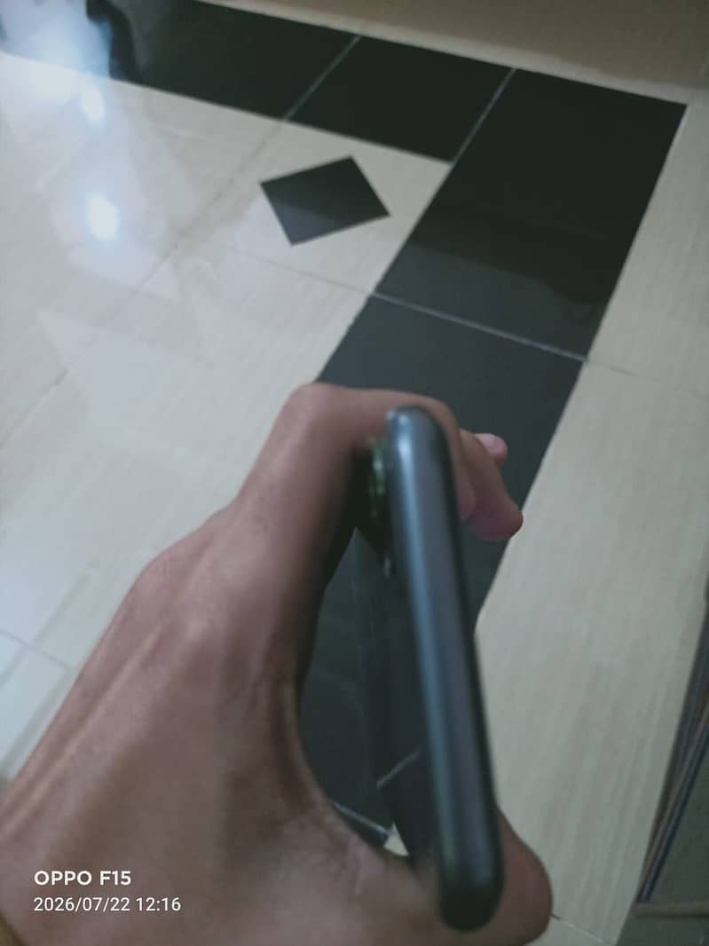 Apple iPhone 11 8