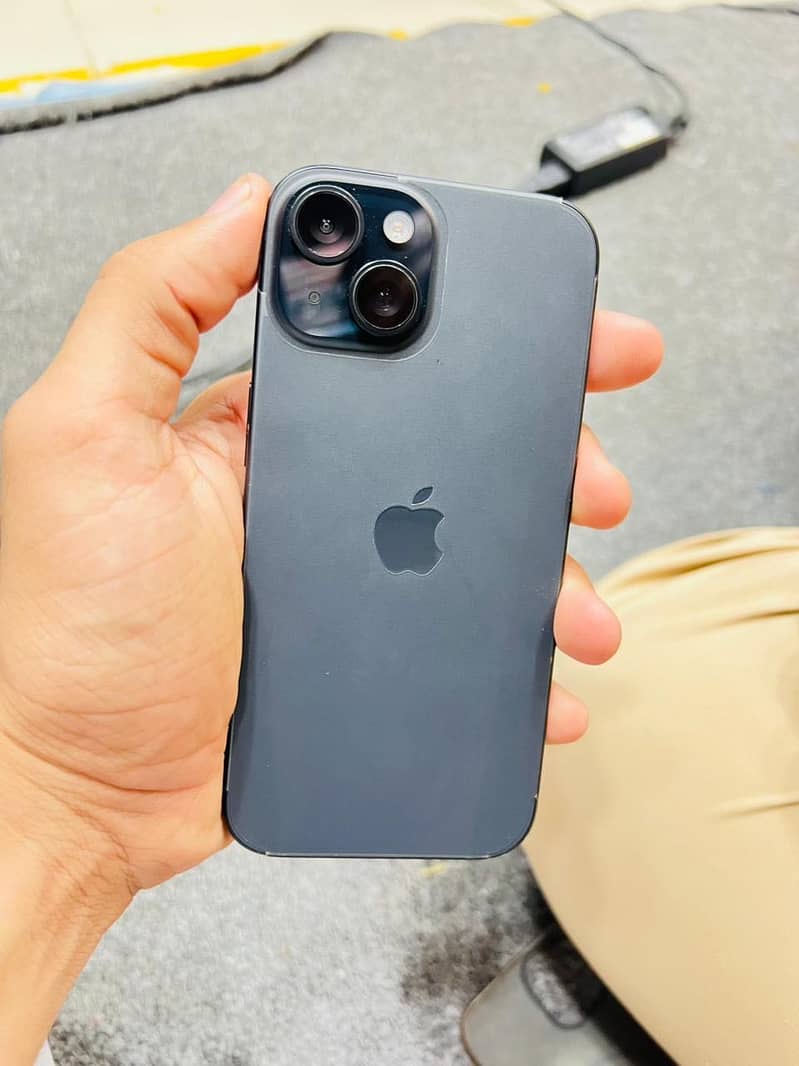 Apple iPhone 15 3