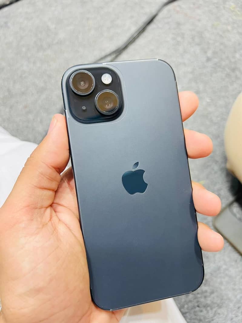 Apple iPhone 15 4