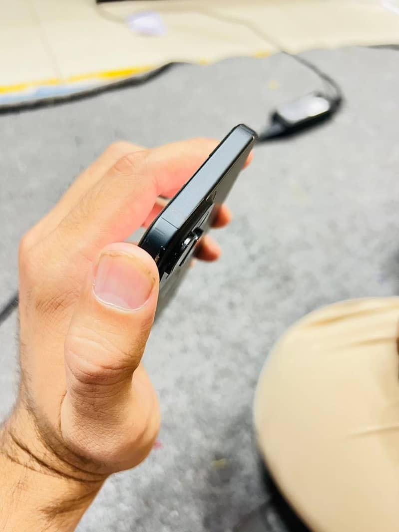 Apple iPhone 15 7