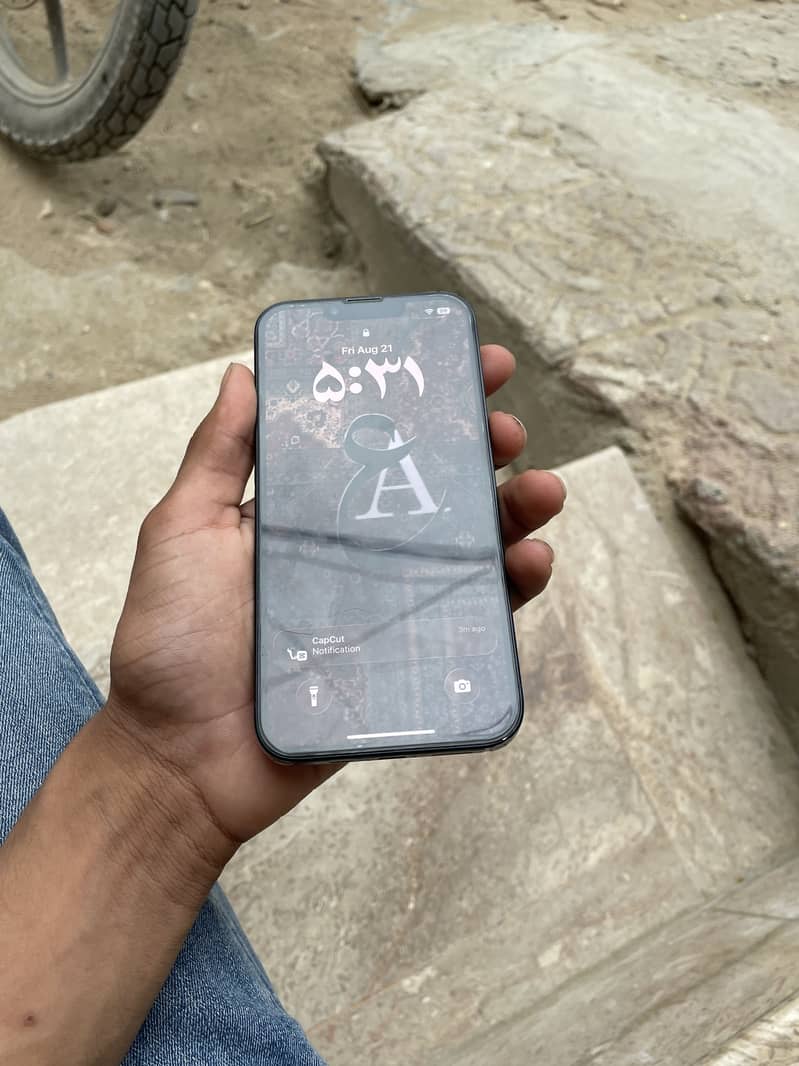 Apple iPhone 13 1