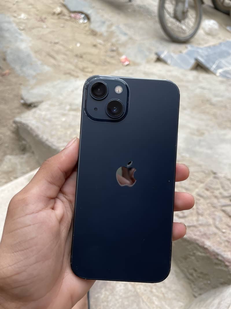 Apple iPhone 13 3