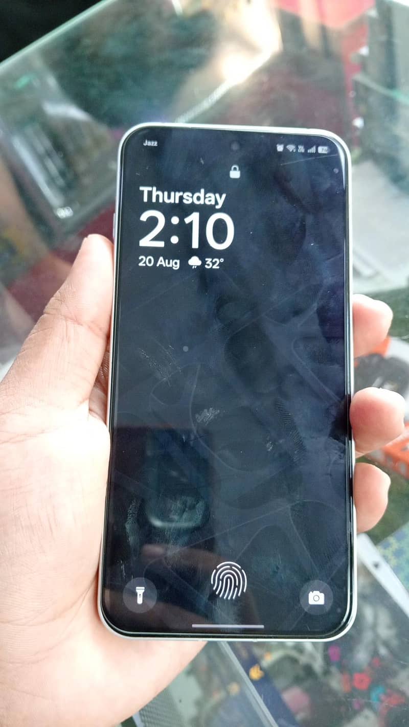 One Plus 13t 3