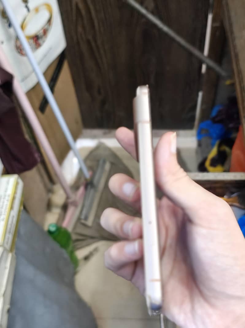 Google Pixel 8 3