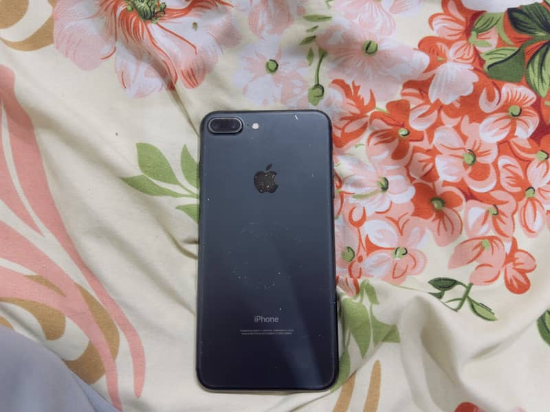 Apple iPhone 7 Plus 2
