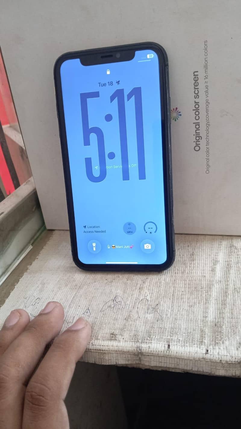 Apple iPhone 11 0