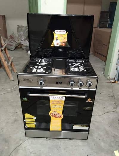 General Cooking Range 3 Stove Burner With Oven  - Brand New