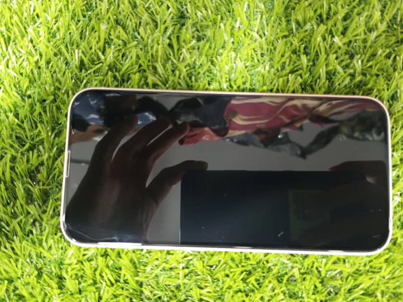 Apple iPhone 13 5