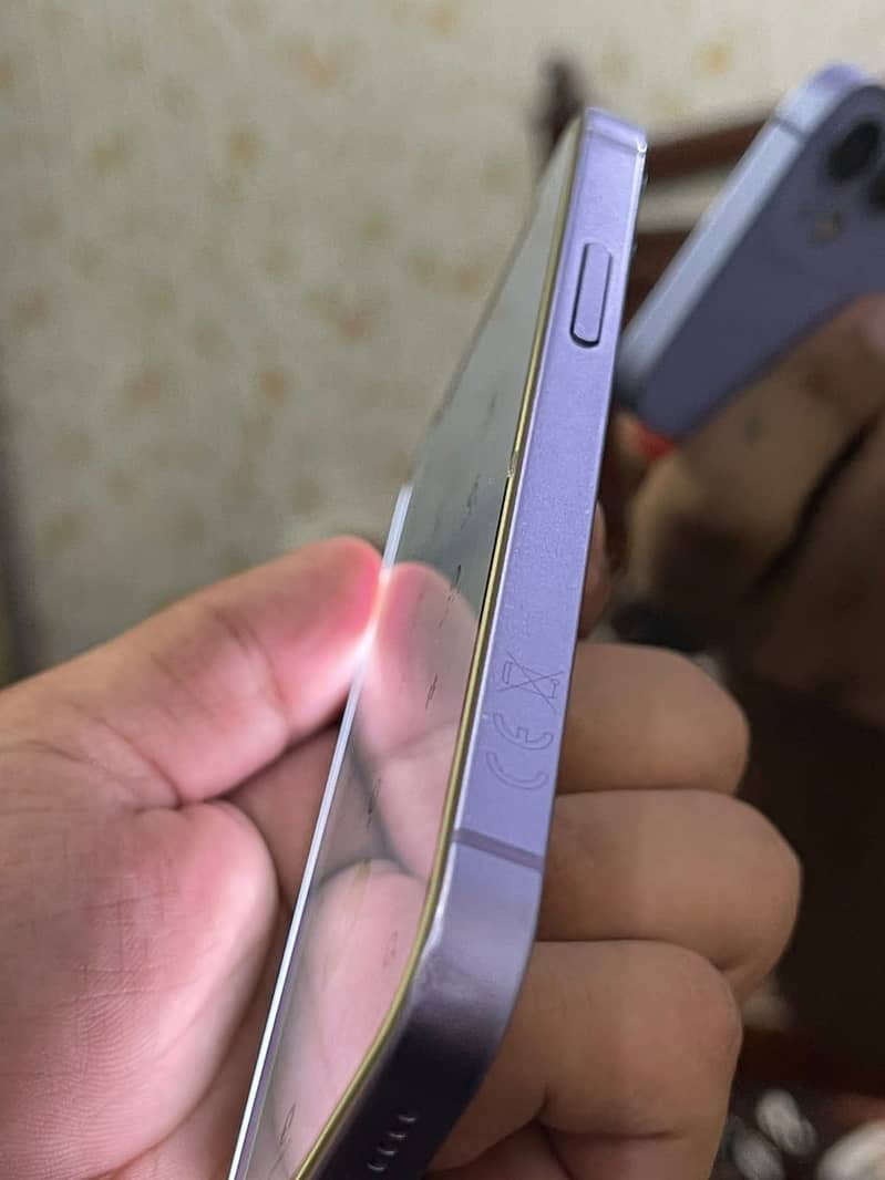 Apple iPhone 12 mini 1