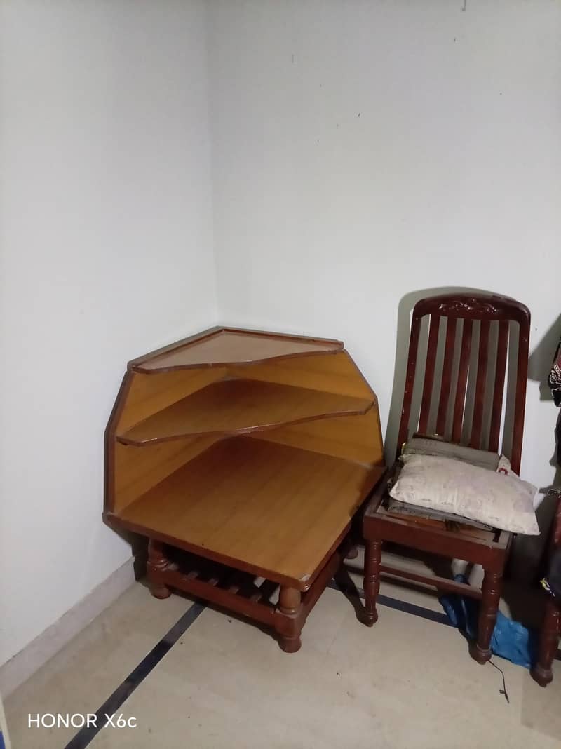 corner table 0