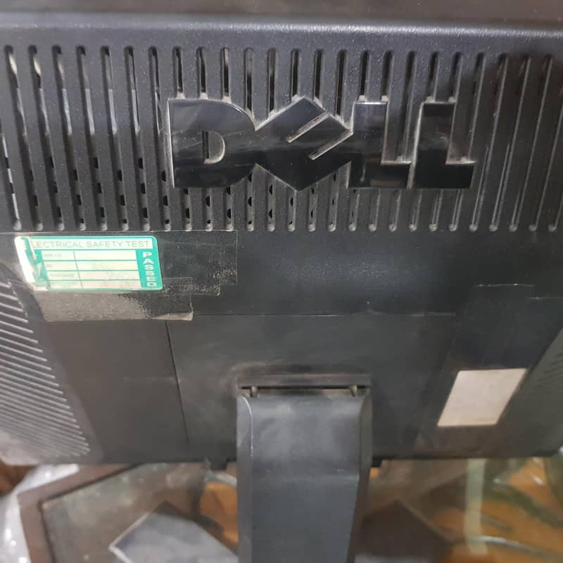 2 PC Monitors 9