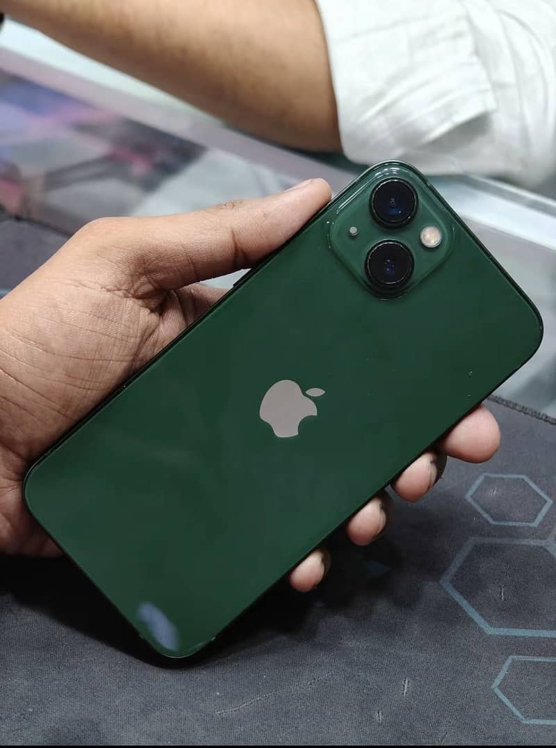 Apple iPhone 13 1