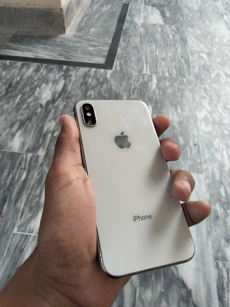 Apple iPhone X 4