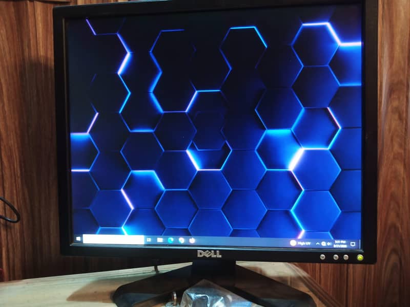 2 PC Monitors 12