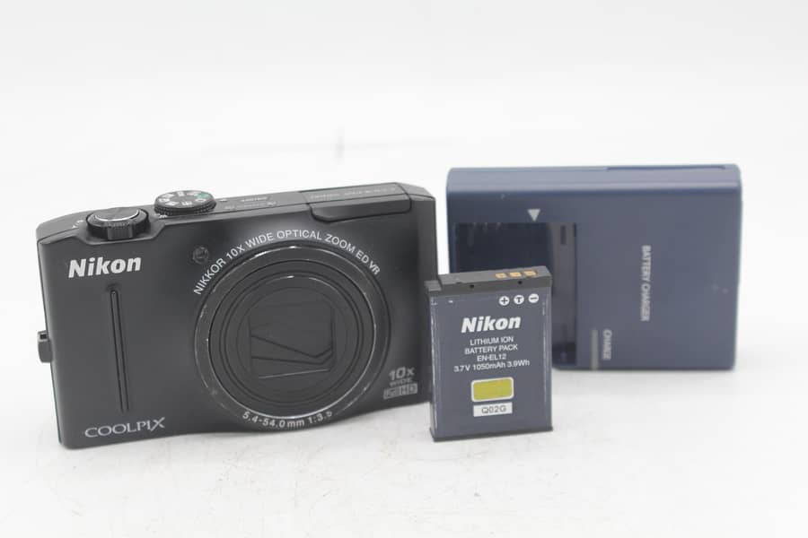Nikon s8100 camera 1