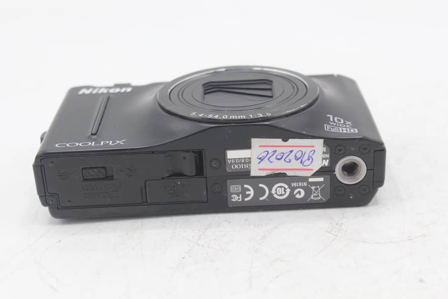 Nikon s8100 camera 5