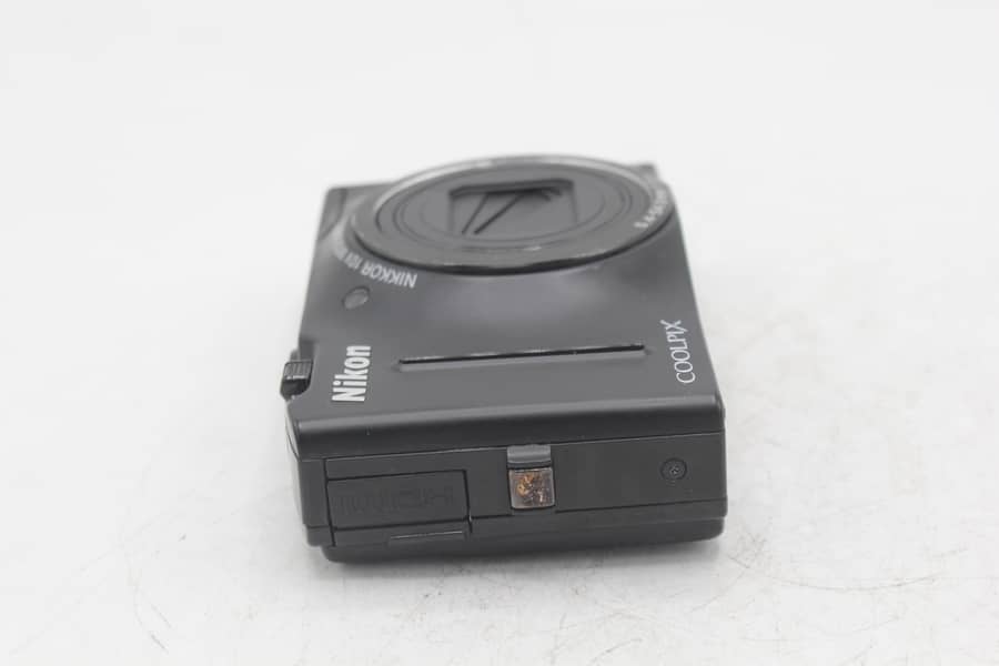 Nikon s8100 camera 7