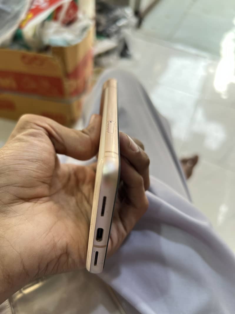 Google Pixel 8 2