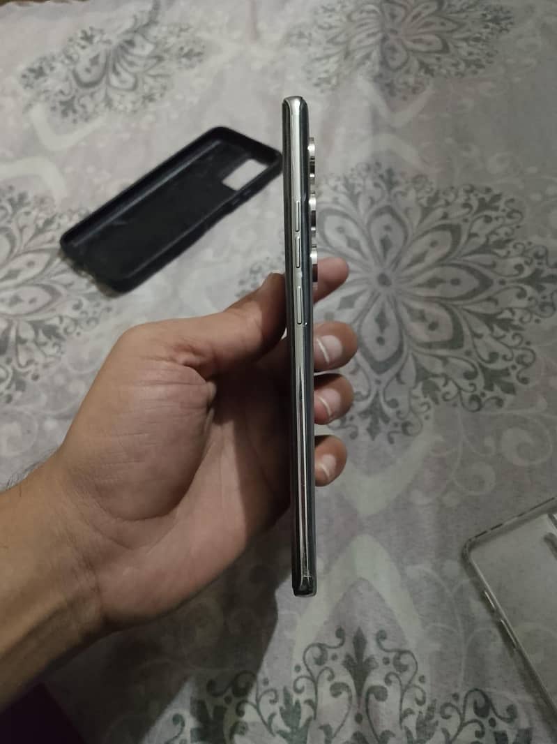Tecno CAMON 40 Pro 4