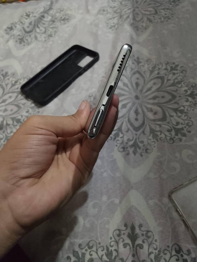 Tecno CAMON 40 Pro 5