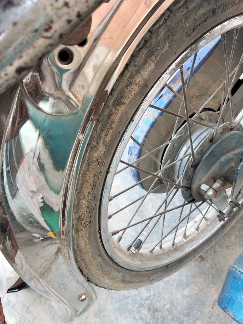 crown motorcycle 3