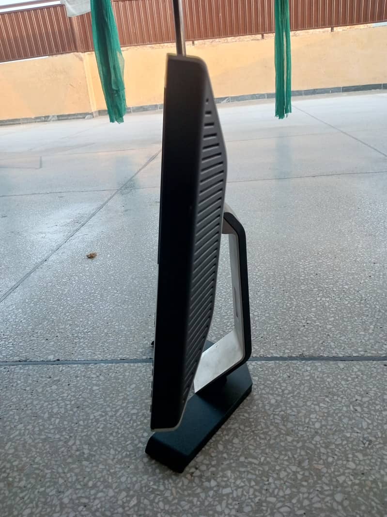 LCD DELL 3