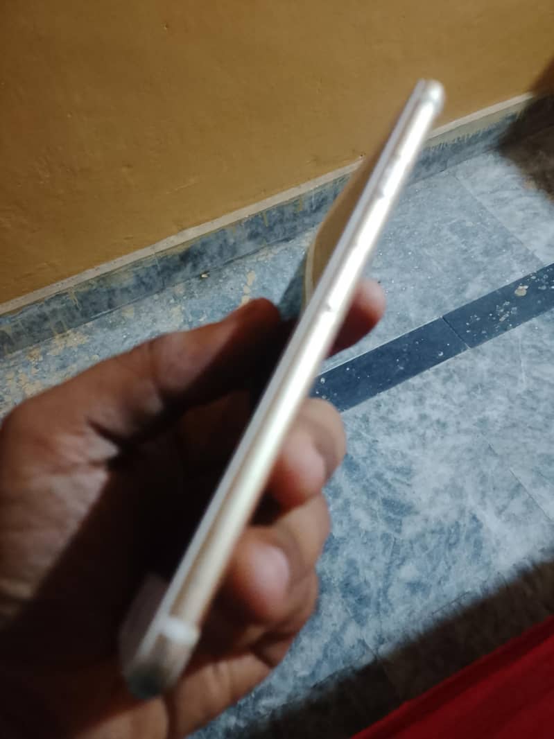 Apple iPhone 6S 2