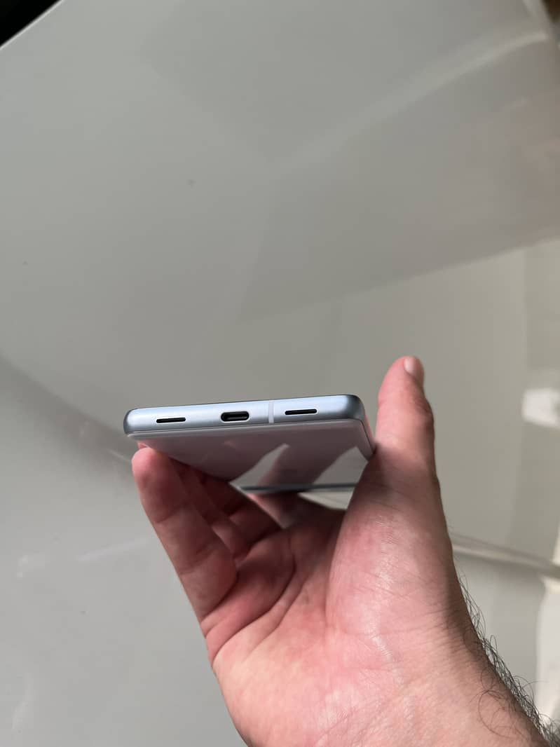 Google Pixel 7a 3