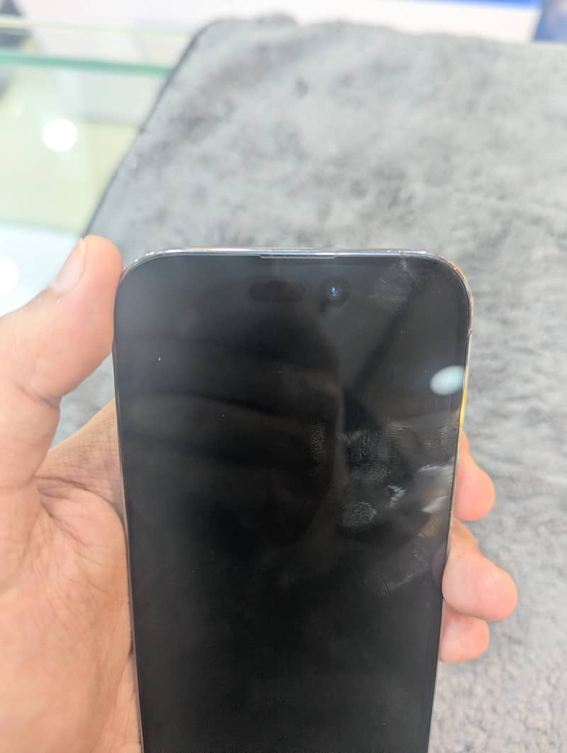 14 pro 3