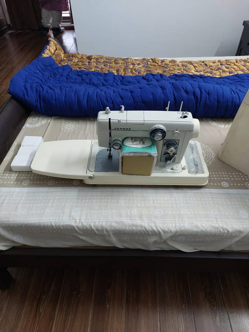 JANOME SEWING MACHINE 3