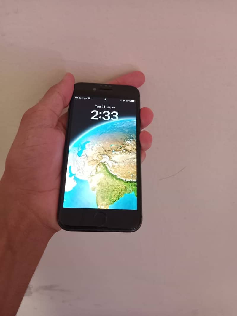 Apple iPhone 8 0
