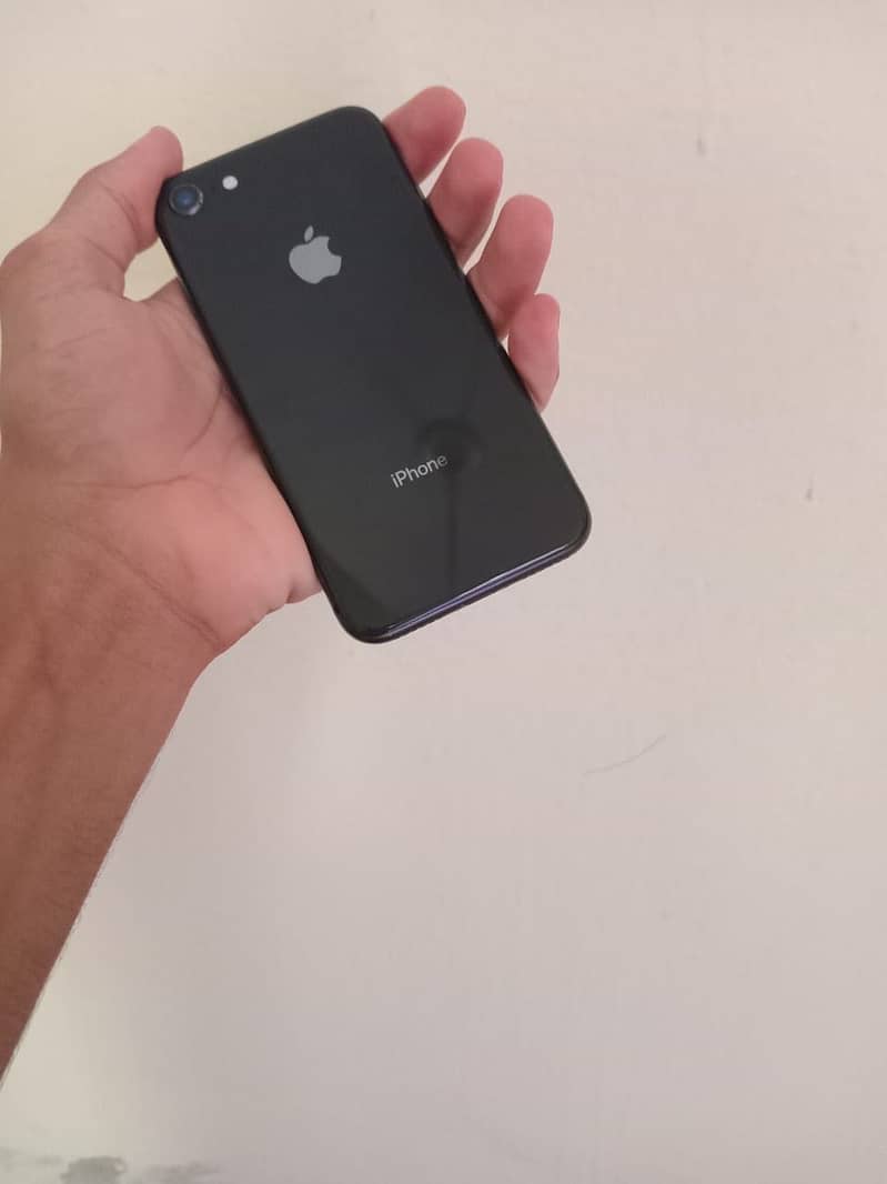 Apple iPhone 8 2