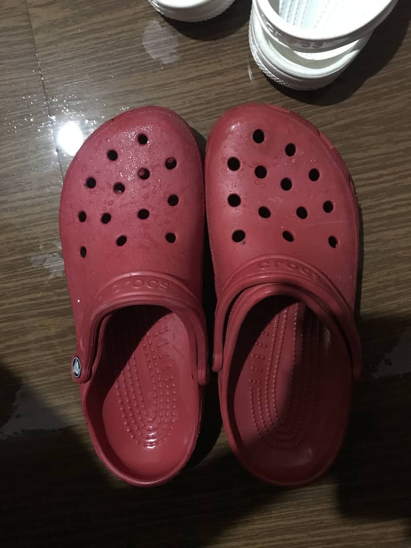 Crocs 3