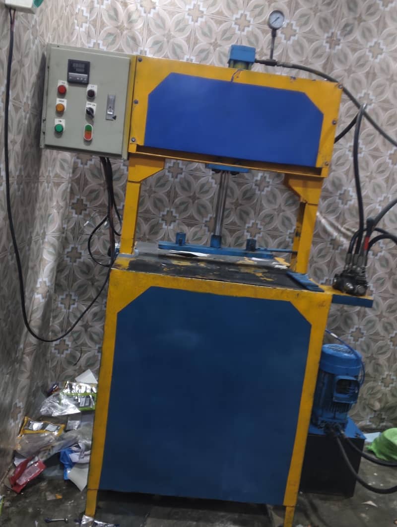 Paper plate making machine 0