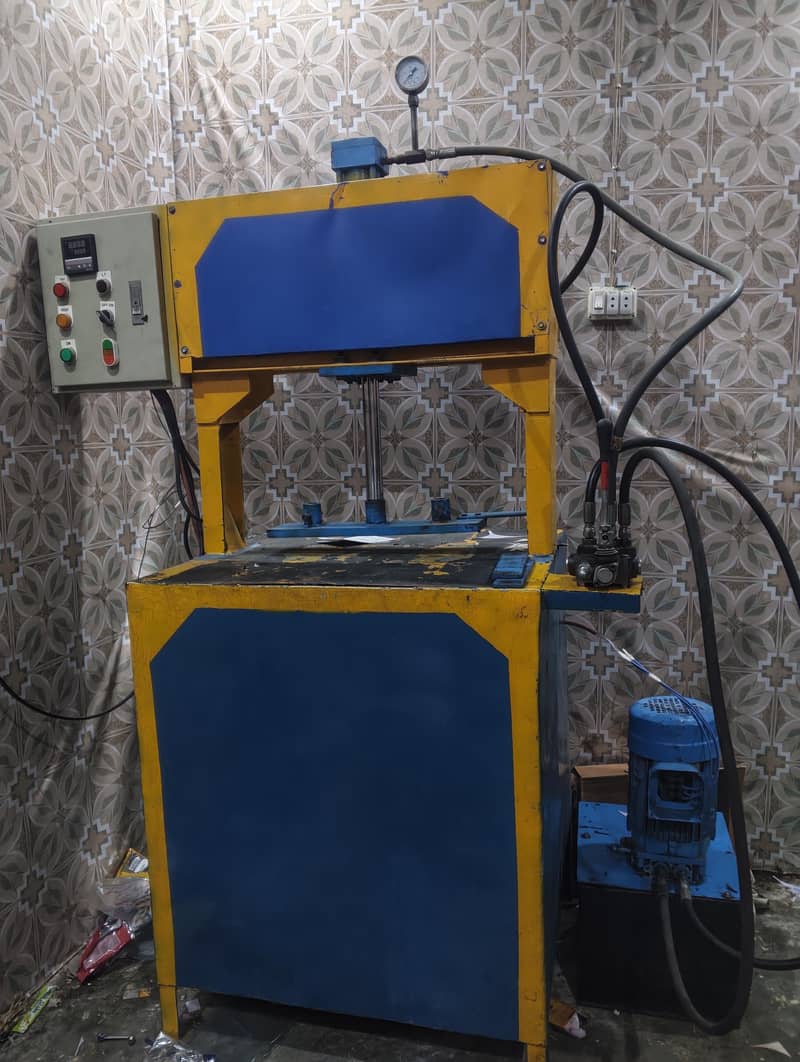 Paper plate making machine 2