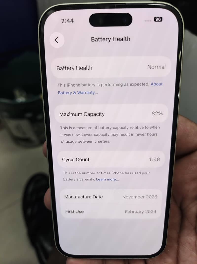 Apple iPhone 15 4