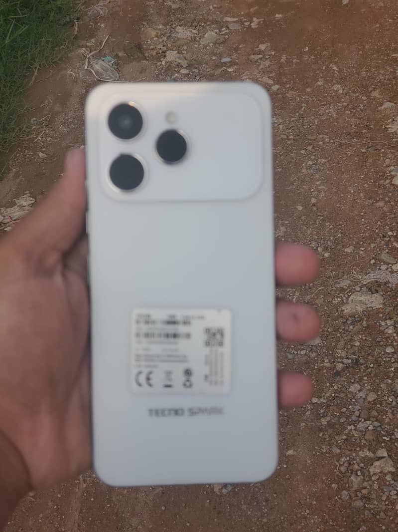 Tecno spark 40 5