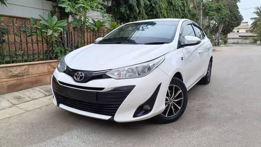 Yaris 1.3 ATIV CVT 2020 Automatic 03279676362