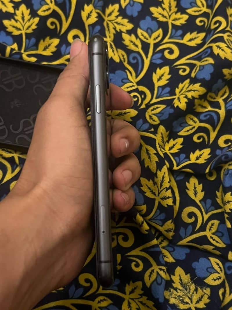 Apple iPhone 11 1