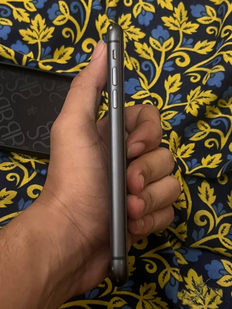 Apple iPhone 11 2